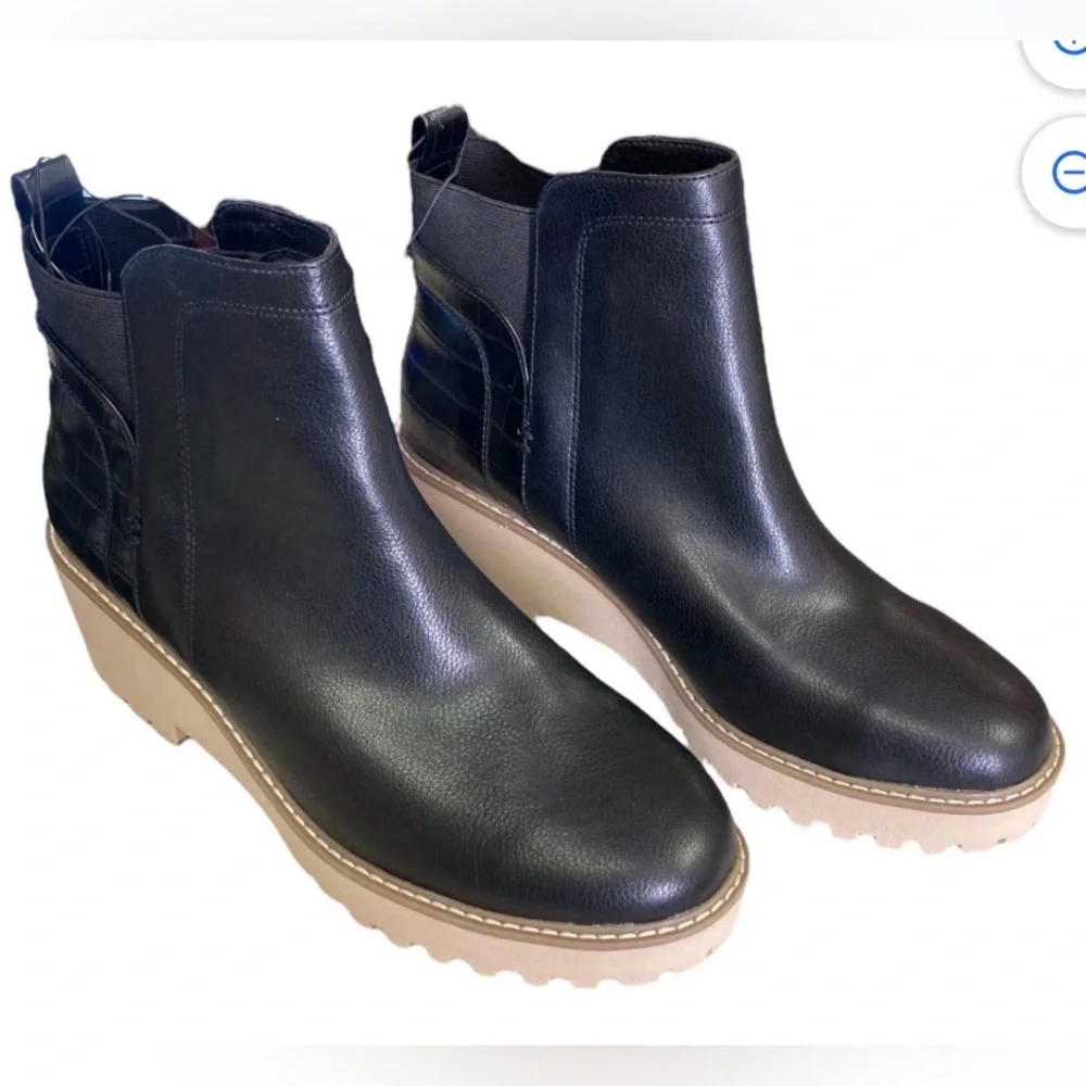 Dolce Vita Ankle Chelsea Rancher Boots Black with Tan Sole - Picture 1 of 6